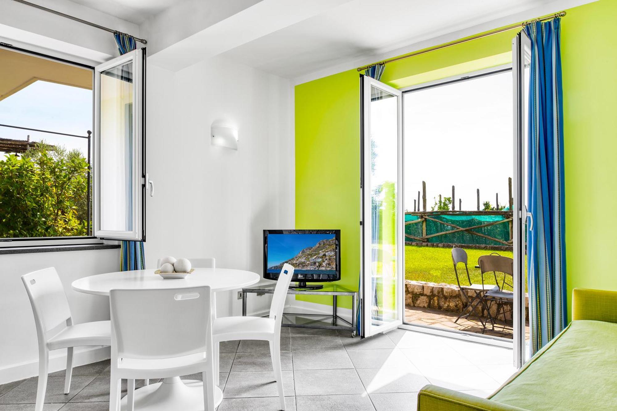 Le Capannelle Aparthotel SantʼAgata sui Due Golfi Εξωτερικό φωτογραφία
