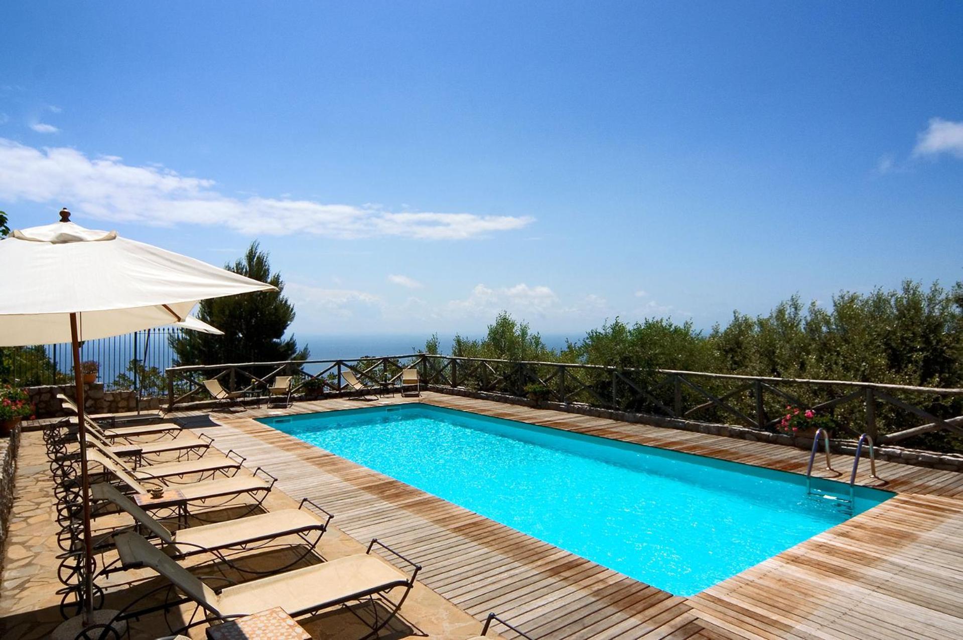 Le Capannelle Aparthotel SantʼAgata sui Due Golfi Εξωτερικό φωτογραφία